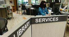 The library services desk at the Learning Commons.